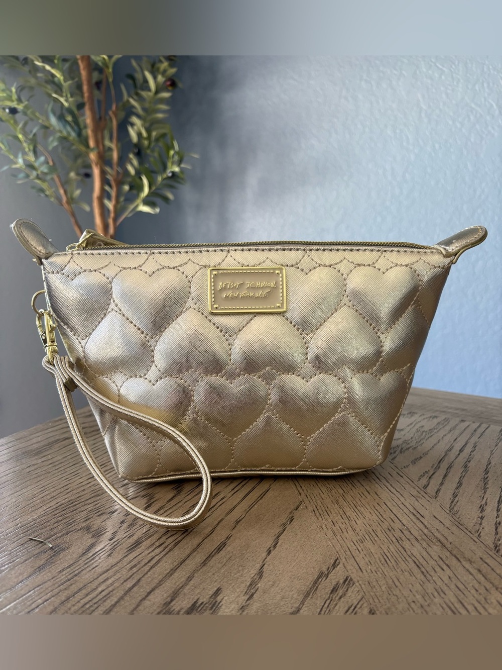 Betsey Johnson Gold Heart Wristlet Cosmetic Bag